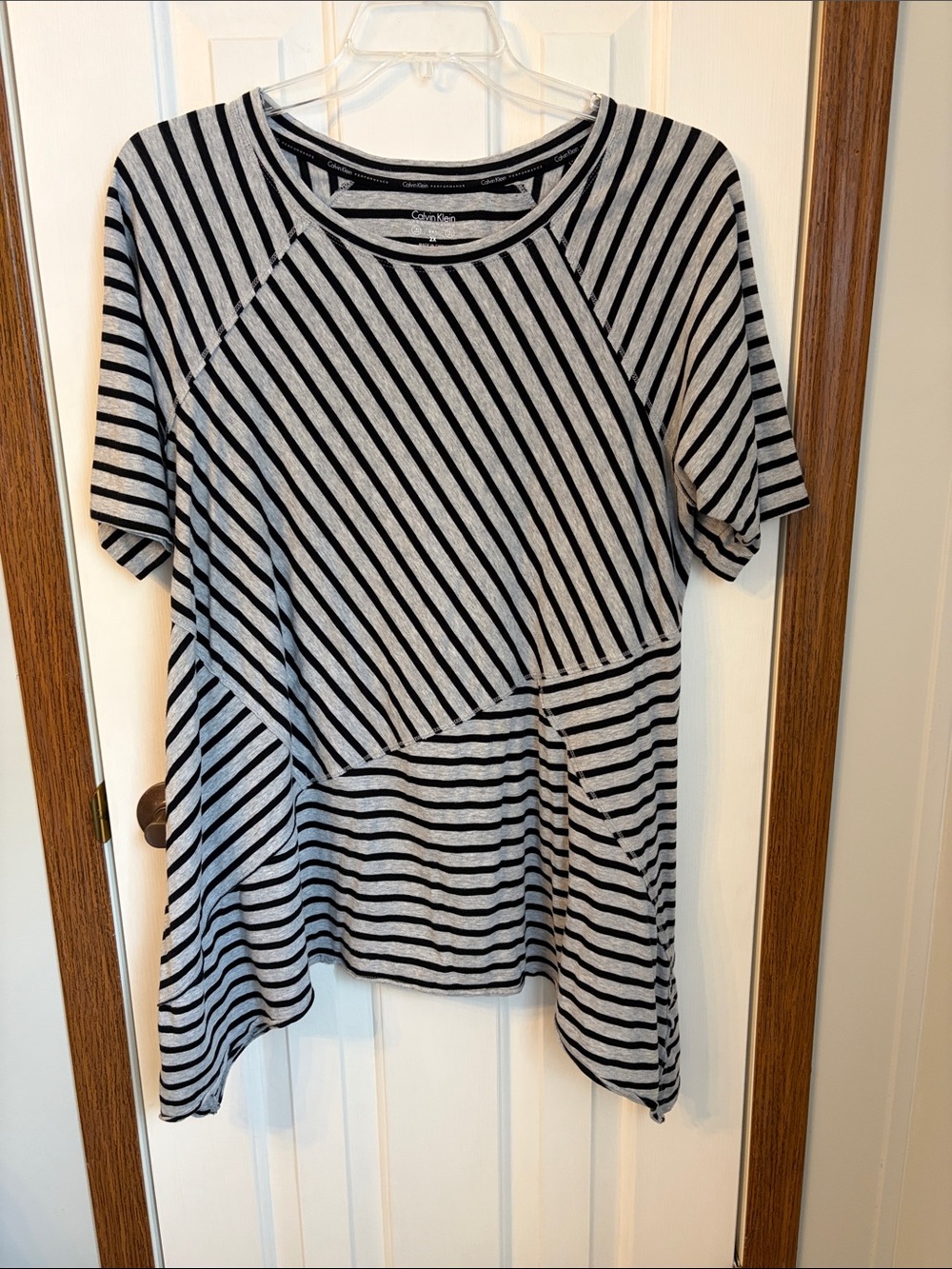 Calvin Klein Black & Gray Striped Short Sleeve Women's Tee 2x